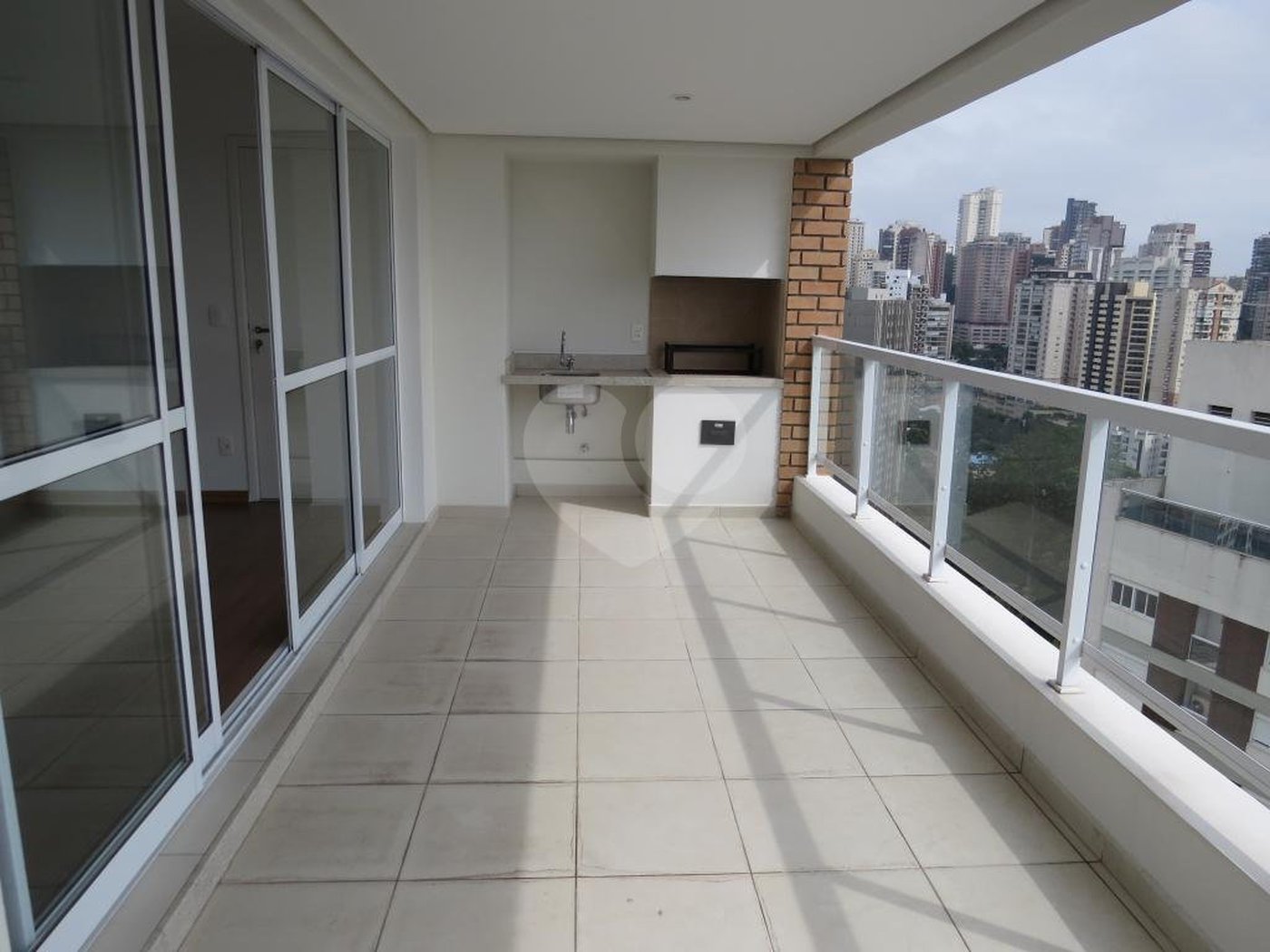 Apartamento à venda com 3 quartos, sendo 1 suíte, em Morumbi, São Paulo, SP