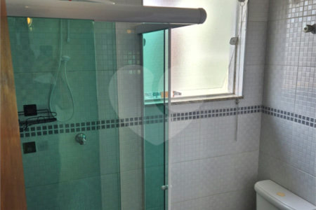Sobrado à venda com 2 quartos, sendo 1 suíte, em Vila Nivi, São Paulo, SP