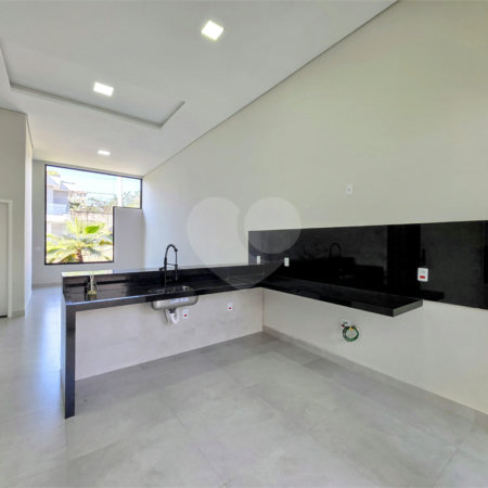 Casa à venda com 3 quartos, sendo 1 suíte, no condomínio Golden Park Residence, Sorocaba - SP
