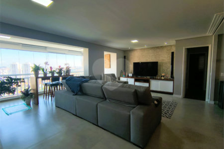 Apartamento à venda com 3 suítes em Lar São Paulo, São Paulo, SP