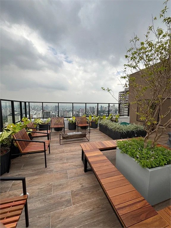 Apartamento à venda ou para alugar com 1 quarto em Pinheiros, São Paulo, SP