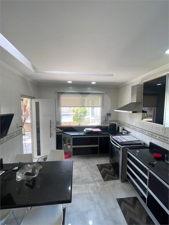 Casa à venda com 5 quartos, sendo 1 suíte, no condomínio Residencial Green Ville, Rio de Janeiro - RJ