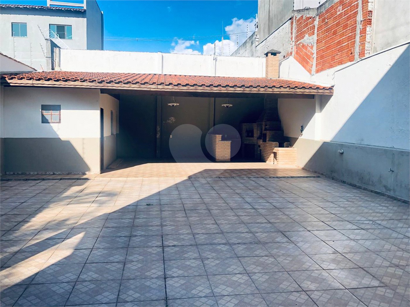Sobrado à venda com 4 quartos, sendo 2 suítes,  em Vila Oliveira, Mogi das Cruzes, SP