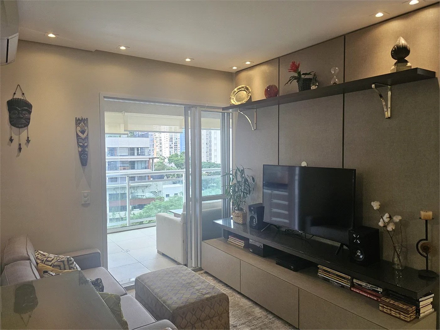 Apartamento para alugar com 2 quartos, sendo 1 suíte, em Jardim das Acácias, São Paulo, SP
