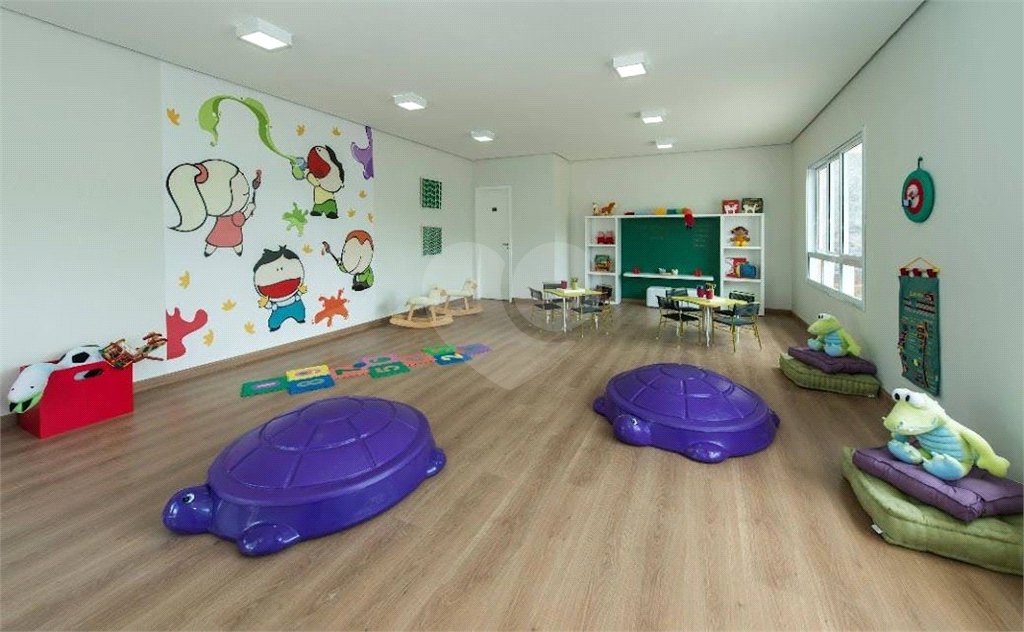 Sobrado à venda com 3 quartos em Jardim Petrópolis, Cotia, SP