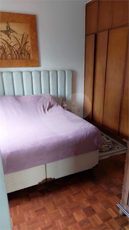 Casa à venda com 7 quartos, sendo 2 suítes, em Jardim Londrina, São Paulo, SP