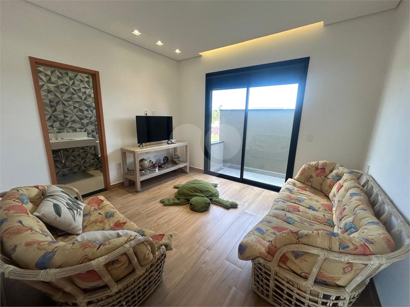 Casa à venda com 3 suítes no condomínio Alphaville Castelo, Itu - SP
