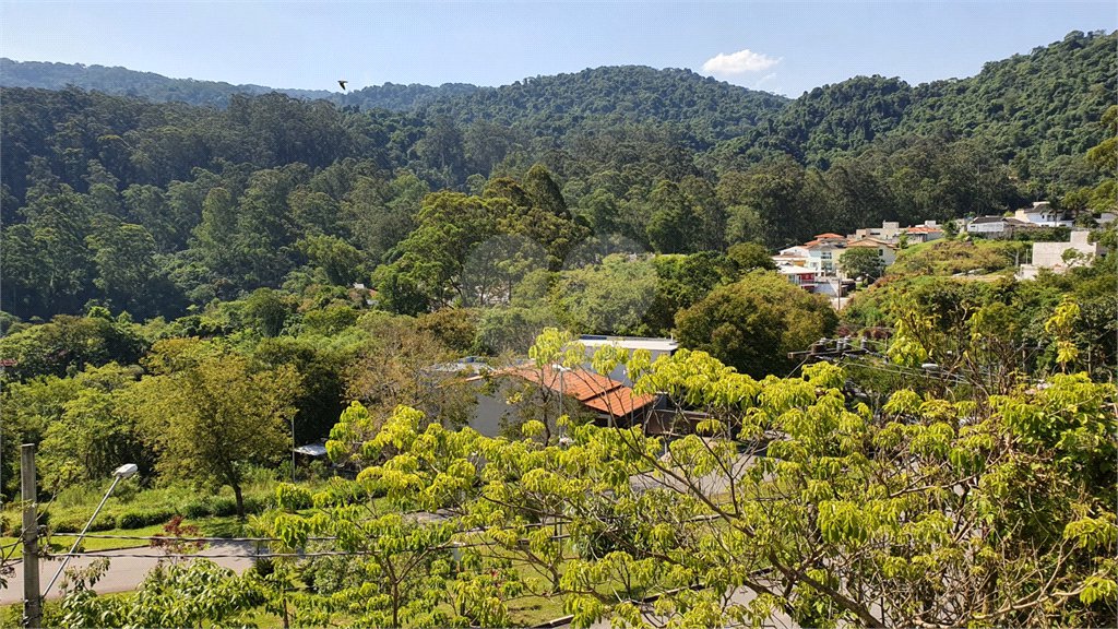 Apartamento à venda com 3 quartos, sendo 1 suíte, em Jardim Peri, São Paulo, SP
