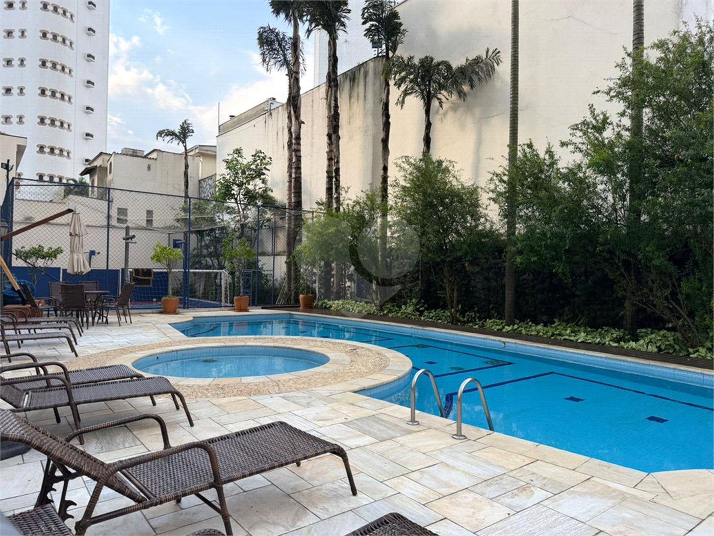 Apartamento à venda com 3 quartos, sendo 1 suíte,  em Vila Regente Feijó, São Paulo, SP