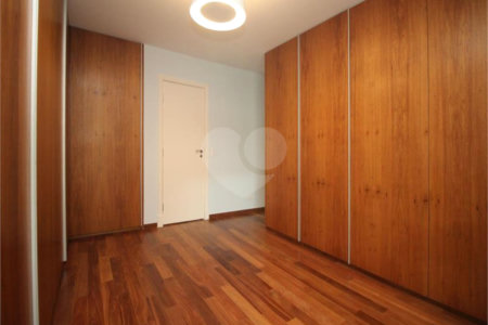 Casa à venda com 3 suítes no condomínio Brooklin Hills, São Paulo - SP