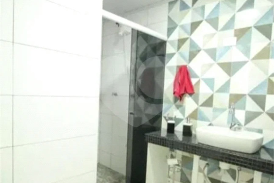 Sobrado à venda com 4 quartos, sendo 2 suítes, em Lauzane Paulista, São Paulo, SP