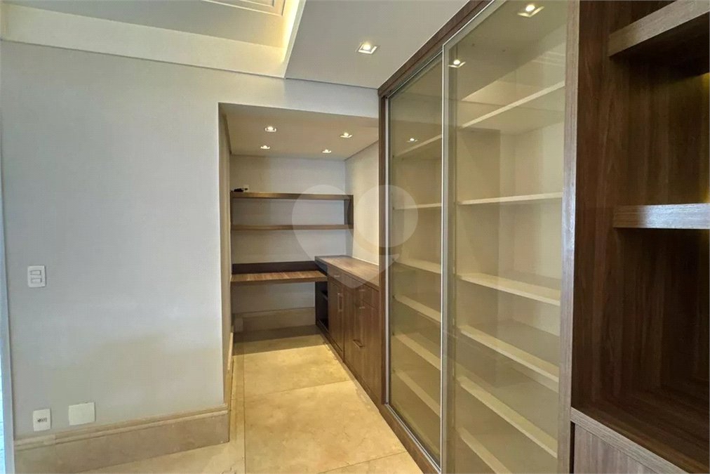 Apartamento à venda ou para alugar com 3 suítes em Água Branca, São Paulo, SP