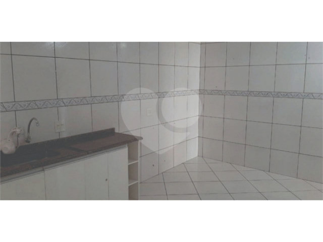 Casa à venda com 4 quartos, sendo 1 suíte,  no condomínio Travessa Américo Bologna,46, São Paulo - SP