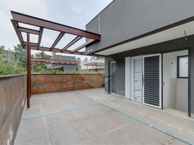 Casa à venda com 4 quartos, sendo 3 suítes,  no condomínio Jardim Chapel, São Paulo - SP