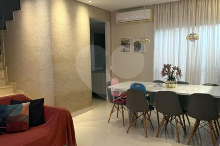 Casa à venda com 4 quartos, sendo 1 suíte, no condomínio Freguesia, Rio de Janeiro - RJ