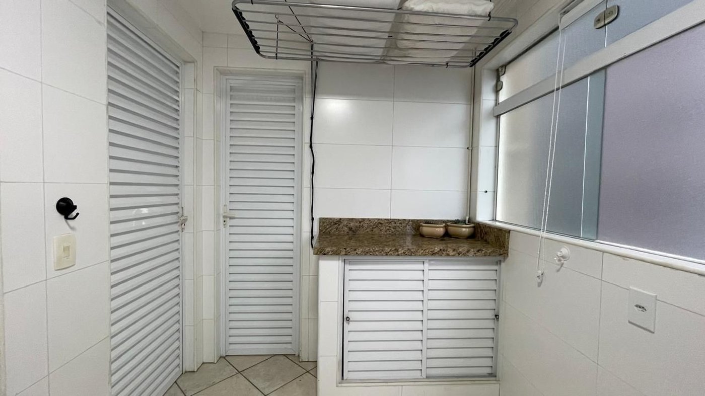 Apartamento com 3 dormitórios frente a praia à venda, 161 m² por R$ 2.200.000 - Gonzaga - Santos/SP