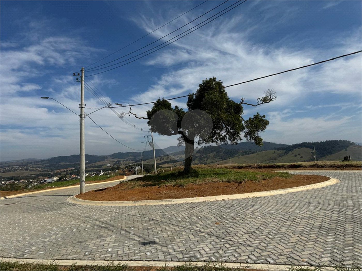Terreno à venda no condomínio Paraíso da Montanha, Piracaia - SP