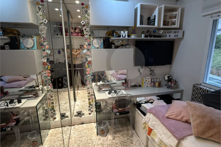 Casa à venda com 4 quartos, sendo 3 suítes,  no condomínio Aromaz, São Bernardo do Campo - SP