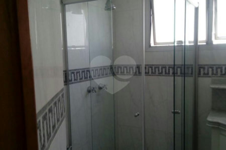 Apartamento à venda com 3 quartos, sendo 1 suíte,  em Campo Belo, São Paulo, SP