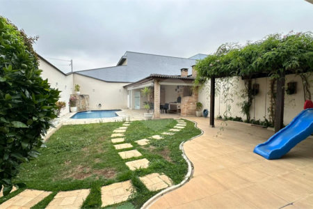 Casa à venda com 4 quartos, sendo 3 suítes, em Vila Galvão, Guarulhos, SP