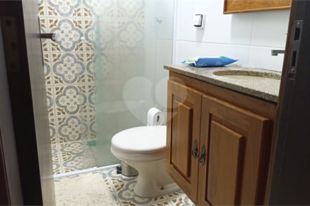 Sobrado à venda com 3 quartos, sendo 1 suíte, em Parque São George, Cotia, SP