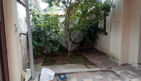 Casa Térrea à venda com 3 quartos, sendo 1 suíte,  em Vila Irmãos Arnoni, São Paulo, SP
