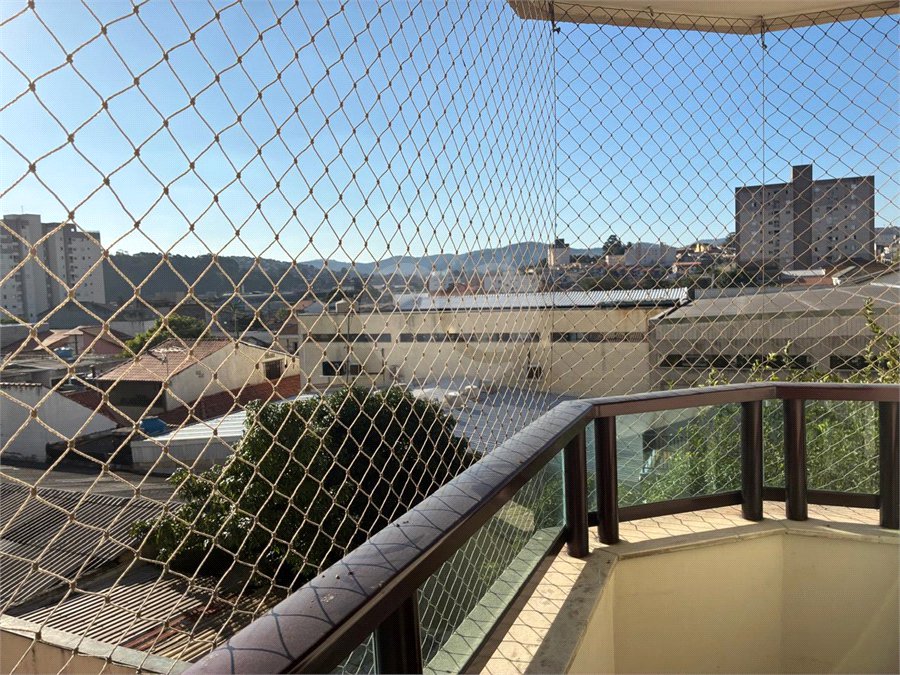 Apartamento à venda com 3 suítes em Vila Galvão, Guarulhos, SP