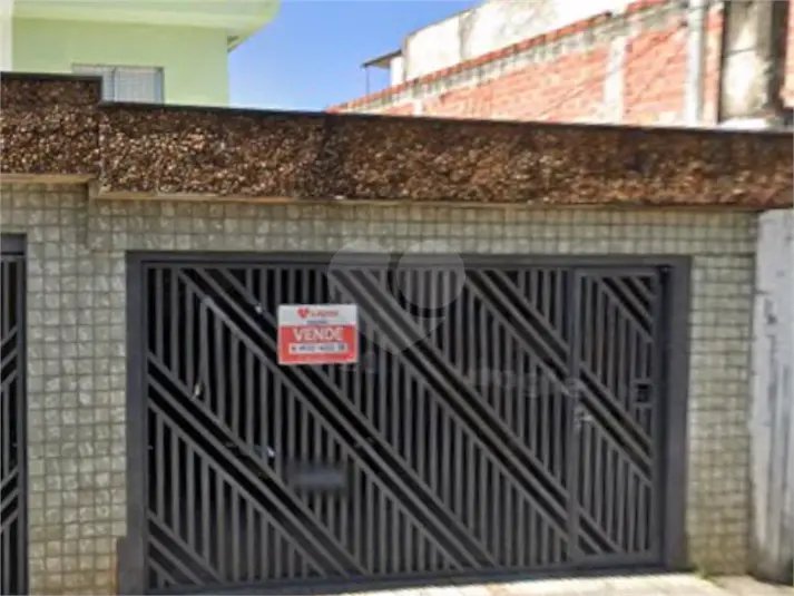 Sobrado à venda com 3 quartos, sendo 1 suíte,  em Vila Zat, São Paulo, SP