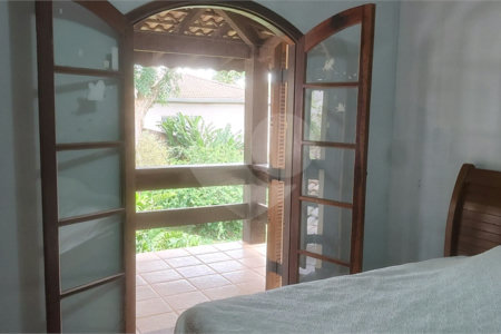 Chácara à venda com 4 quartos, sendo 3 suítes, em Campos de Atibaia, Atibaia, SP