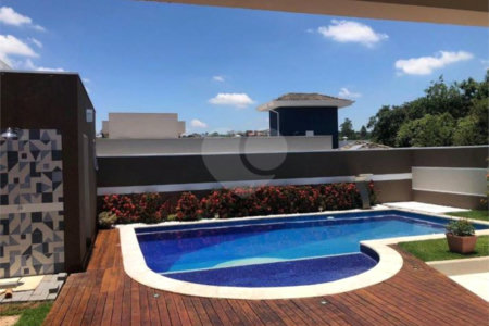 Casa à venda com 4 quartos, sendo 2 suítes, no condomínio Terras de São Francisco, Vinhedo - SP
