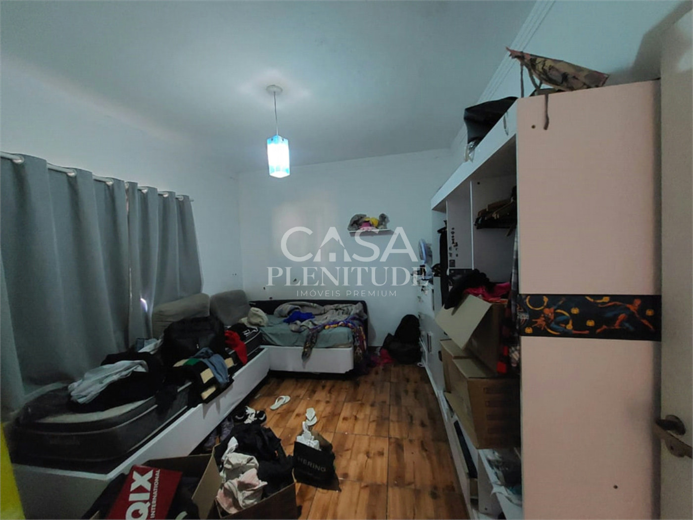 Sobrado à venda com 4 quartos em Vila Augusta, Sorocaba, SP