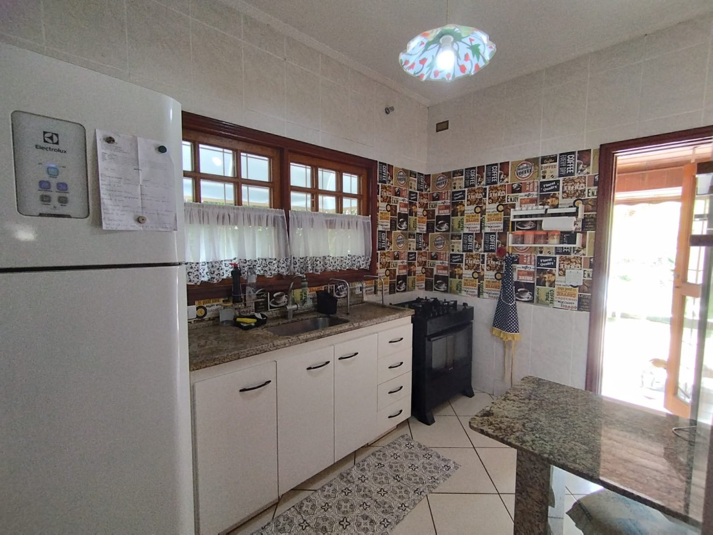 Casa à venda com 3 quartos, sendo 1 suíte, no condomínio Outeiro Das Flores, Itupeva - SP