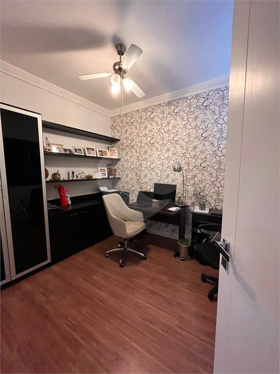 Casa à venda com 5 quartos, sendo 4 suítes,  no condomínio Terras de Santa Clara, Jacareí - SP