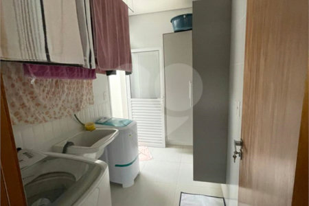 Casa à venda com 3 quartos, sendo 1 suíte,  no condomínio Aruã, Mogi das Cruzes - SP