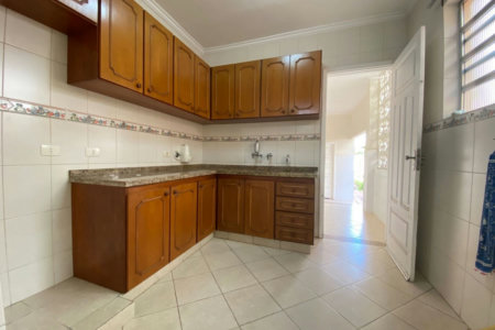 Casa com 3 dormitórios para alugar, 197 m² por R$ 8.500/mês - Embaré - Santos/SP