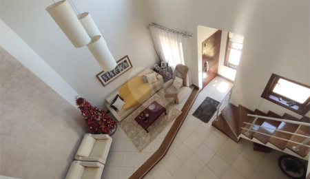 Casa à venda com 3 quartos, sendo 1 suíte, em Jardim Panorama, Valinhos, SP