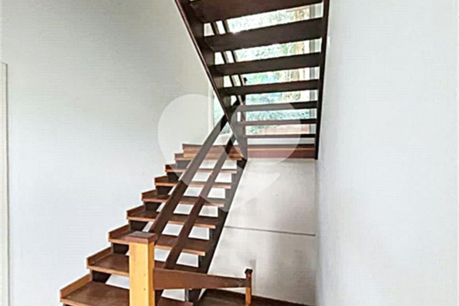 Casa à venda ou para alugar com 7 quartos, sendo 5 suítes, no condomínio Sausalito, Mairiporã - SP