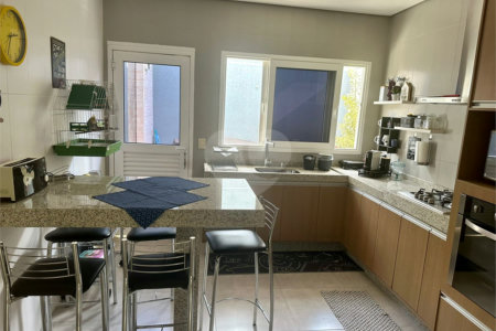 Casa à venda com 4 suítes em Nova Gardênia, Atibaia, SP