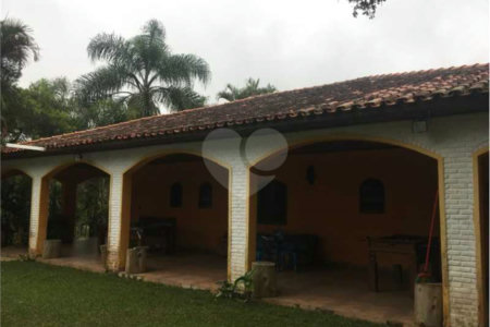 Sítio à venda com 5 quartos, sendo 4 suítes,  em Cocuera, Mogi das Cruzes, SP