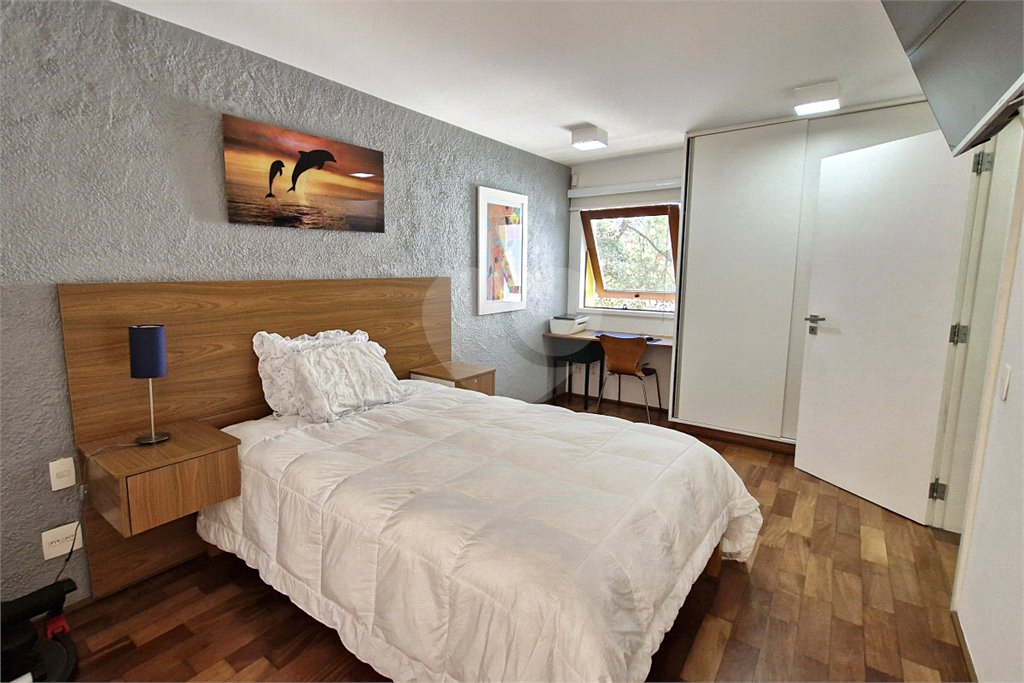 Casa à venda com 3 suítes em Jardim Prudência, São Paulo, SP