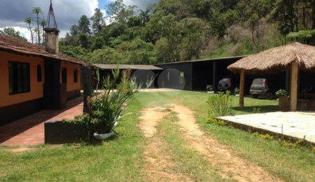 Casa à venda com 6 quartos, sendo 2 suítes, em Roseira, Mairiporã, SP