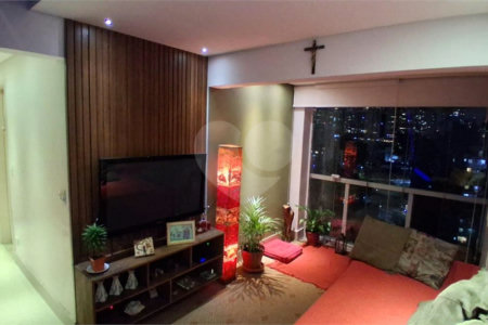Apartamento à venda com 2 quartos, sendo 1 suíte,  em Vila Andrade, São Paulo, SP