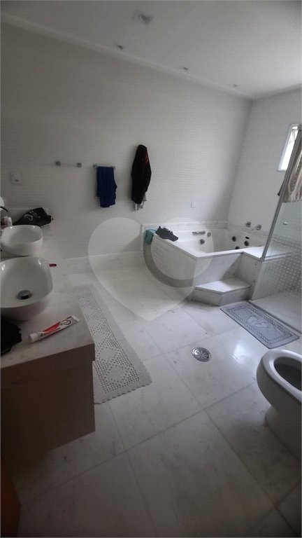 Casa à venda com 3 quartos, sendo 2 suítes,  em Vila Galvão, Guarulhos, SP