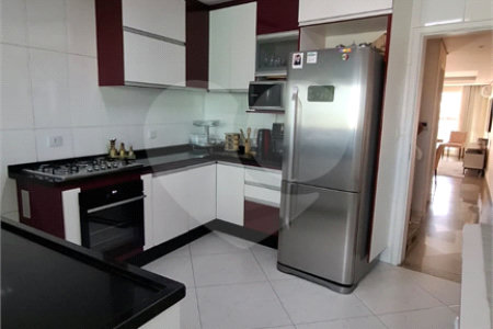 Sobrado à venda com 3 suítes em Vila Constança, São Paulo, SP