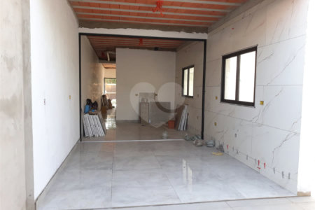 Sobrado à venda com 3 quartos, sendo 1 suíte, em Jardim Brasil, São Roque, SP