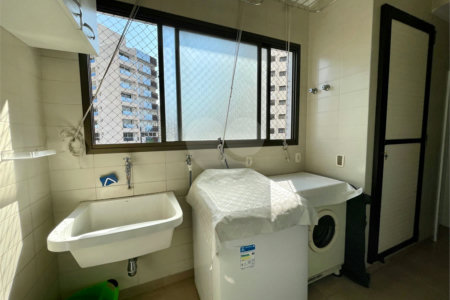 Apartamento à venda com 4 quartos, sendo 3 suítes, em Campo Belo, São Paulo, SP