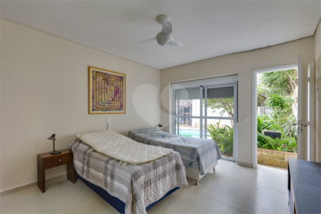 Casa Térrea à venda ou para alugar com 5 quartos, sendo 2 suítes, em Granja Julieta, São Paulo, SP