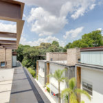Casa à venda com 4 quartos, sendo 3 suítes, no condomínio Jardim Flora, São Paulo - SP