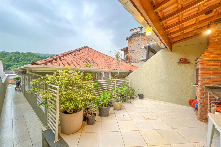 Casa à venda com 3 quartos, sendo 1 suíte,  no condomínio 658, São Paulo - SP
