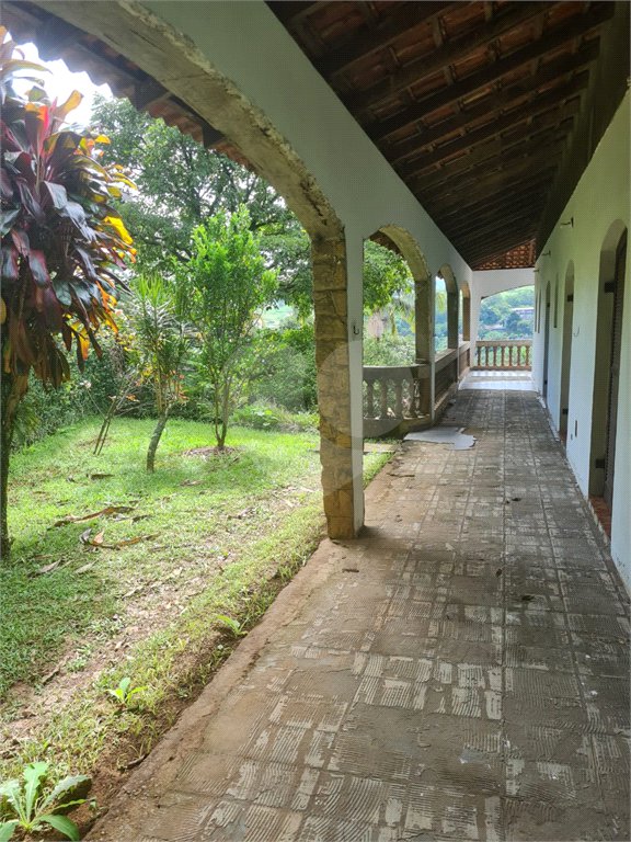 Chácara à venda com 4 quartos, sendo 2 suítes, em Jaraguá, São Paulo, SP